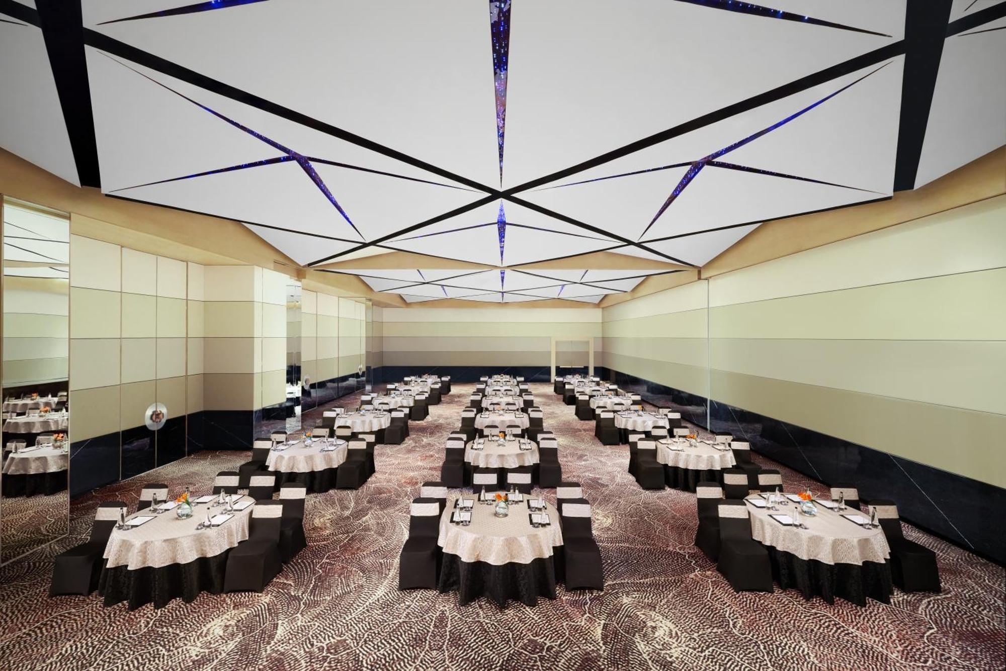 Novotel New Delhi City Centre 외부 사진