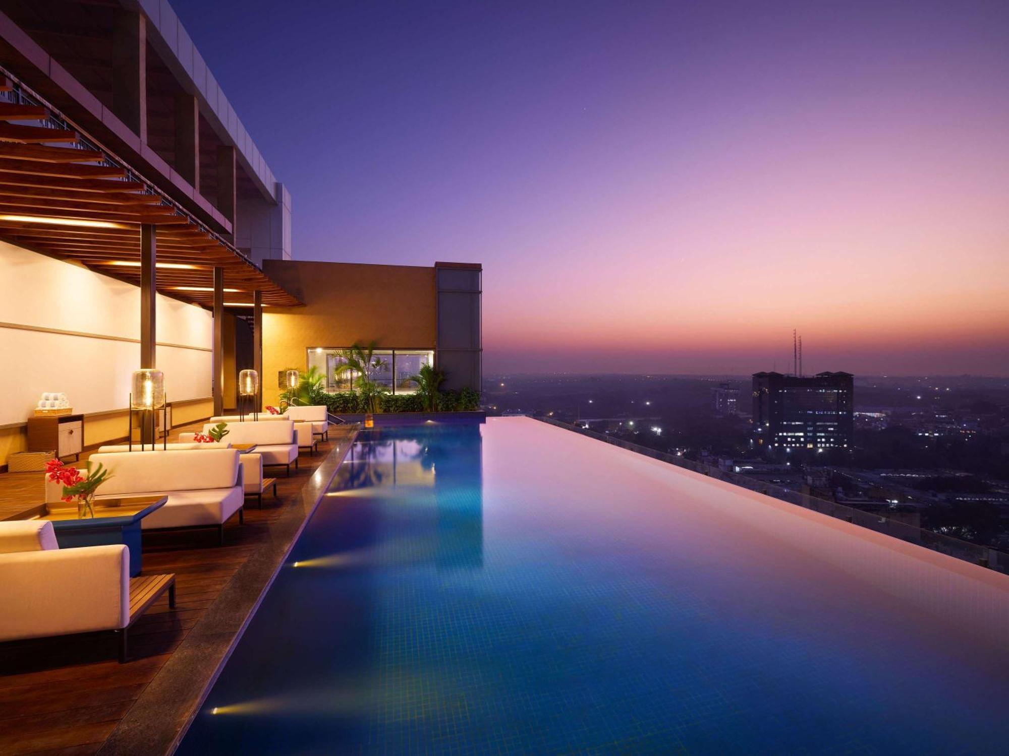 Novotel New Delhi City Centre 외부 사진