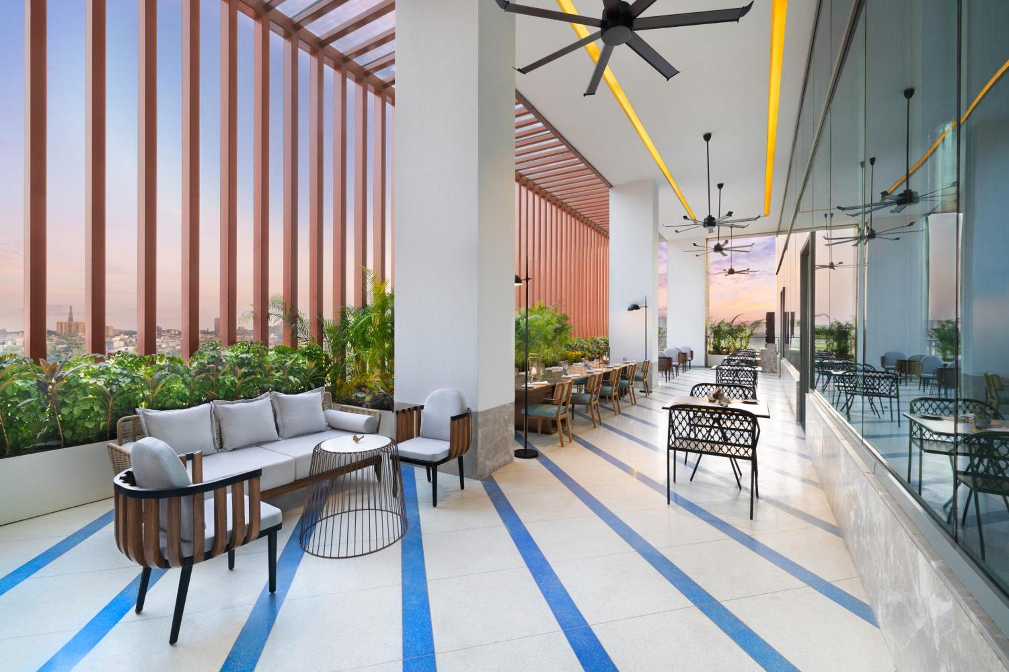 Novotel New Delhi City Centre 외부 사진